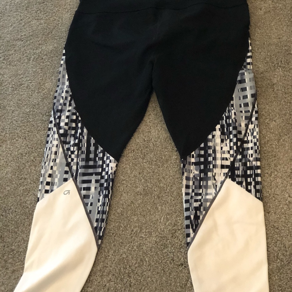 Gap Workoit Capris - Picture 6 of 7